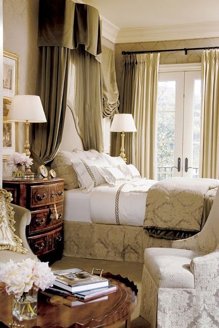 цвет хаки оливковый тканей кровати с французским окном