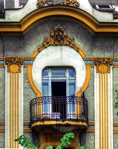 Круглые формы в оформлении фасадов в Арт Нуво