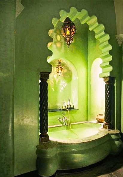 зеленая ванная в восточной тематике